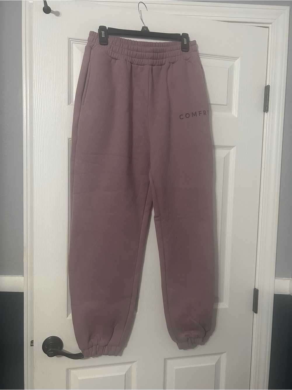 Comfort-Logo Mauve Jogger Sweatpants for Women